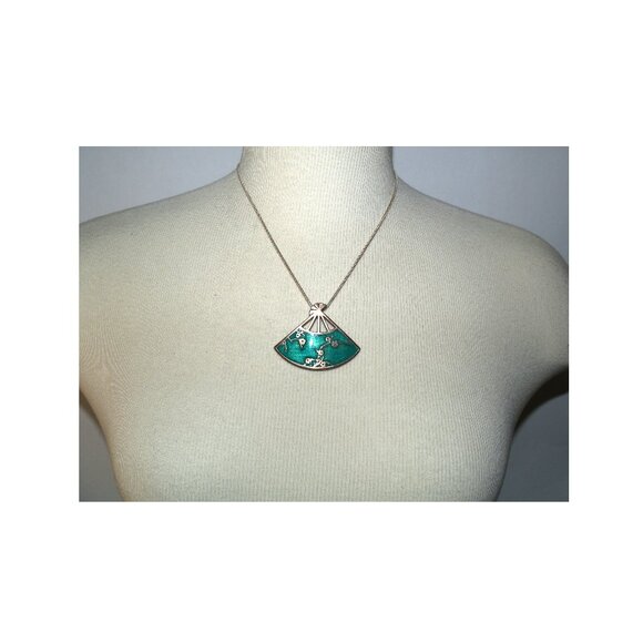 Foxy - Silver Toned Necklace with Enamel Fan Pendant - Picture 6 of 12